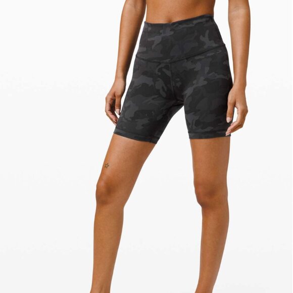 [LIKE NEW] Lululemon Wunder Train High-Rise Short 8" Camo print size 6 - Picture 1 of 5